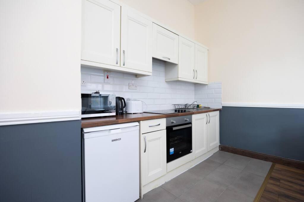 Homely 1 Bedroom Apartment In Smithfield, Dublin Buitenkant foto