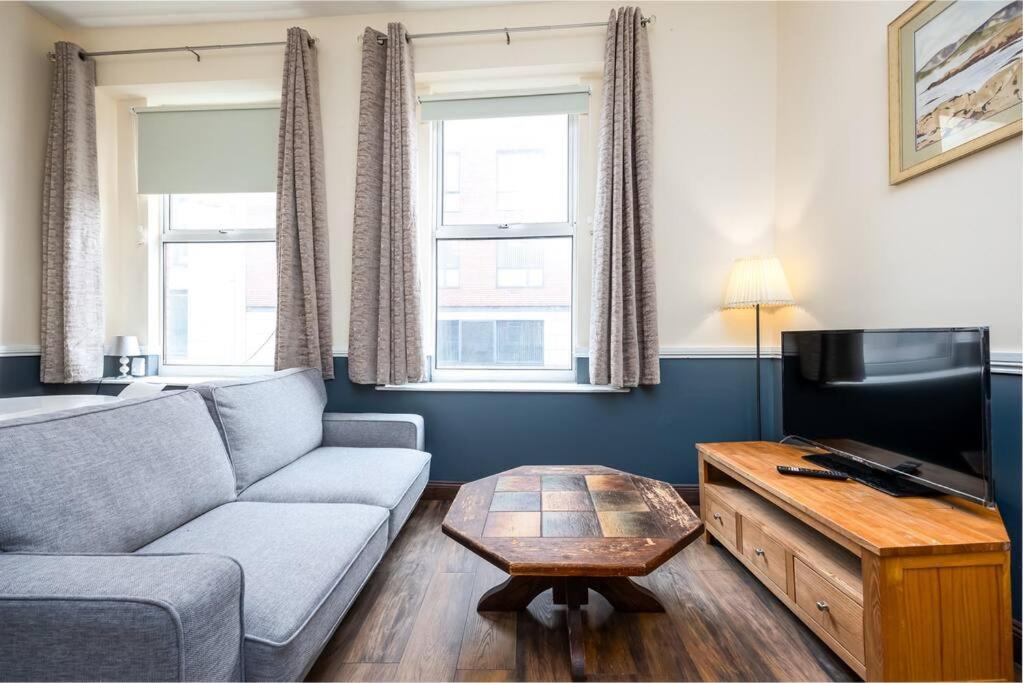 Homely 1 Bedroom Apartment In Smithfield, Dublin Buitenkant foto