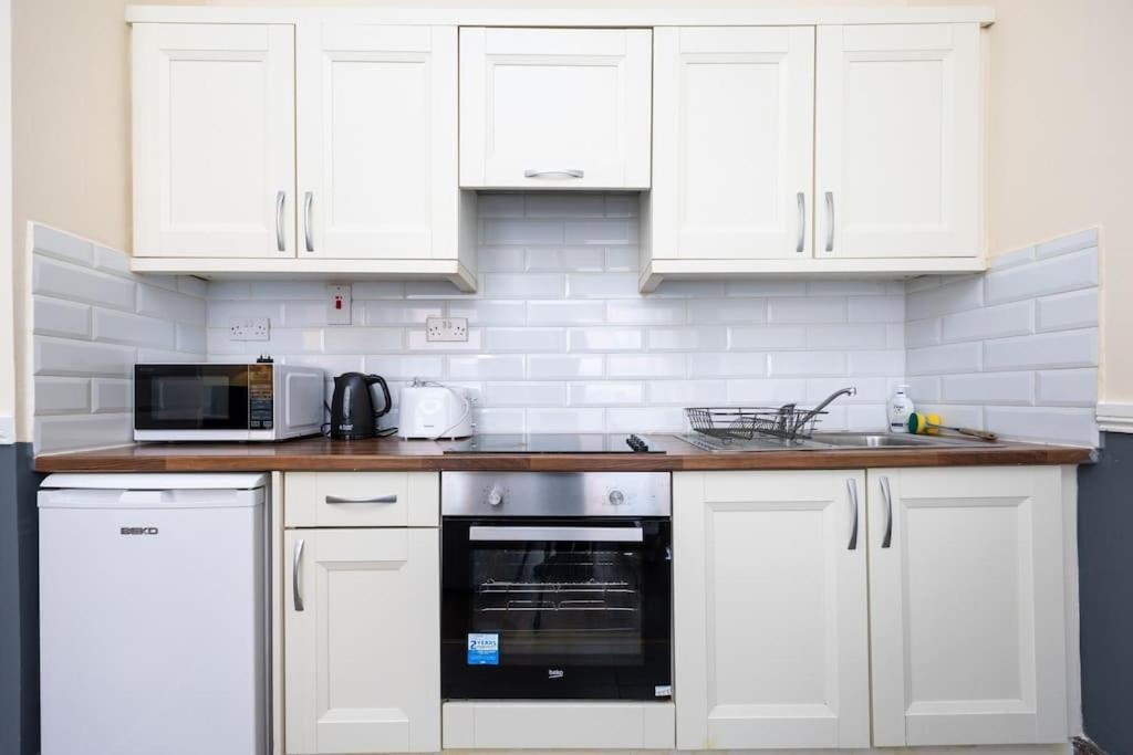 Homely 1 Bedroom Apartment In Smithfield, Dublin Buitenkant foto